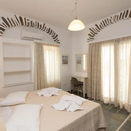 فيلة Anthemion - Olympia Agia Irini (Paros)