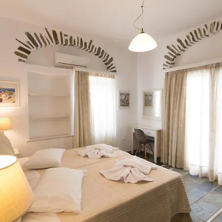 Anthemion - Olympia * Agia Irini (Paros)